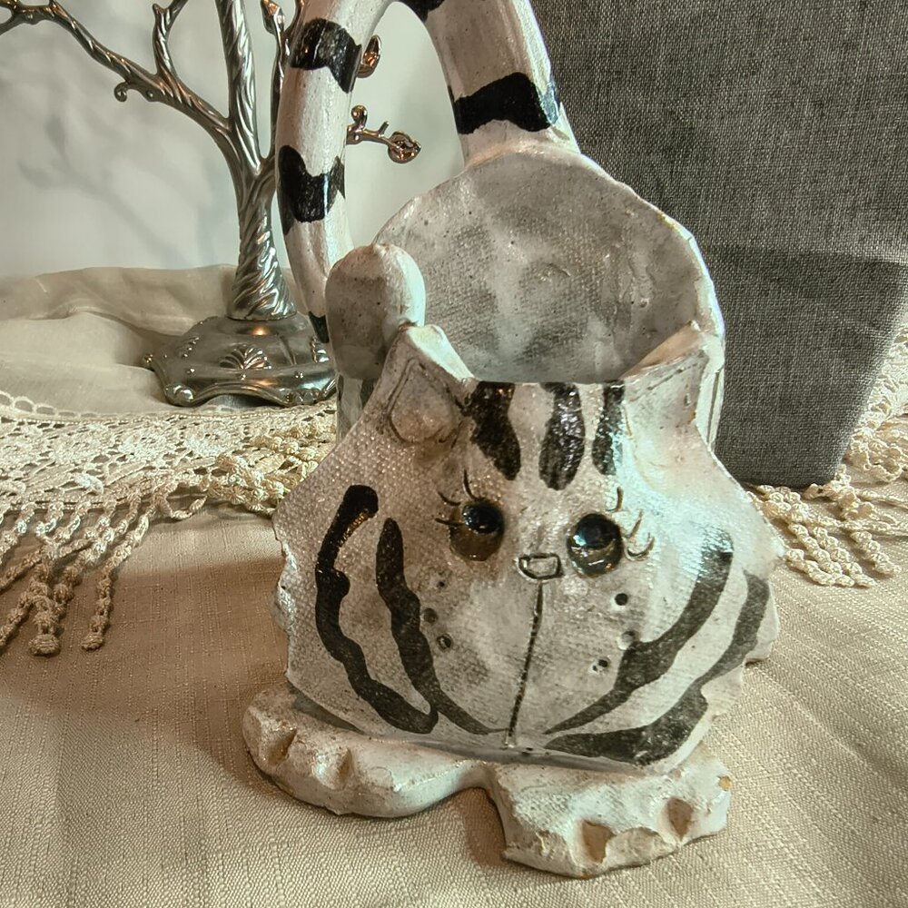Hand Made Burlap Pottery Cat Basket